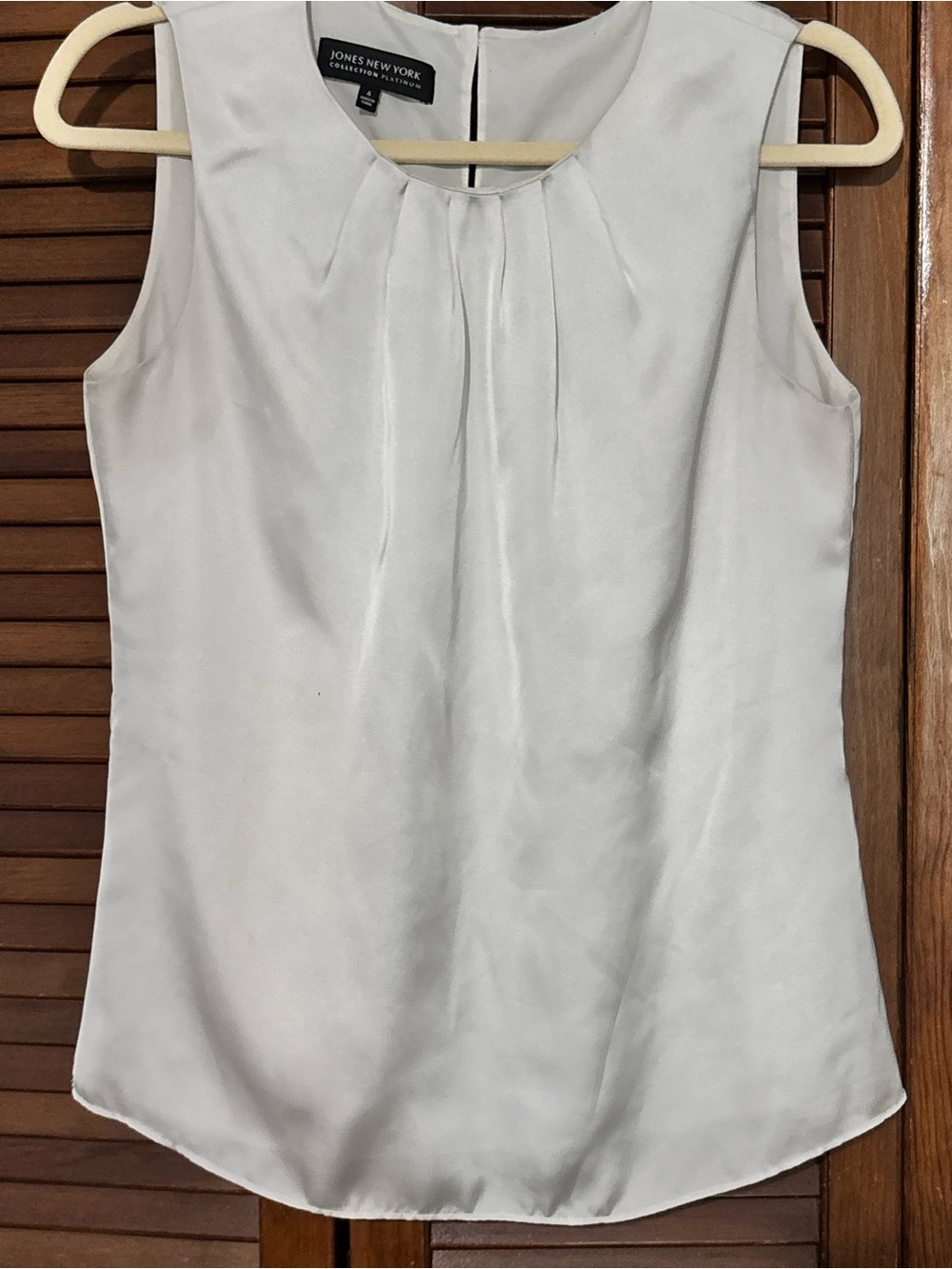 Jones New York Cream Sleeveless Pleated Front Camisole